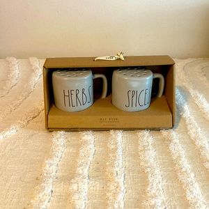 Rae donn salt, and pepper shakers